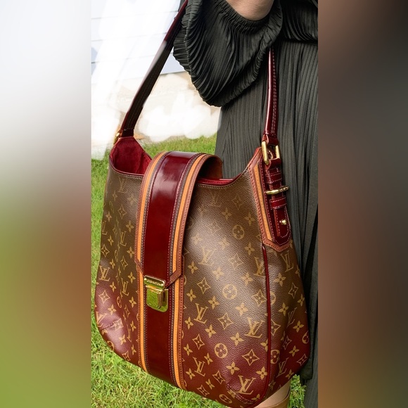 SOLD $1350 - Picture 4 of 16